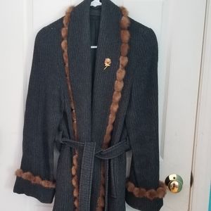 Elegant Gray Pea Coat with Brown Accents